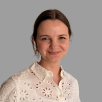 Dr. Clara Knauf